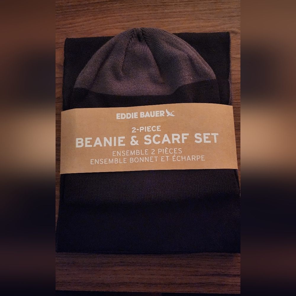 Eddie Bauer Two-Tone Black and Gray Beanie & Scarf Set